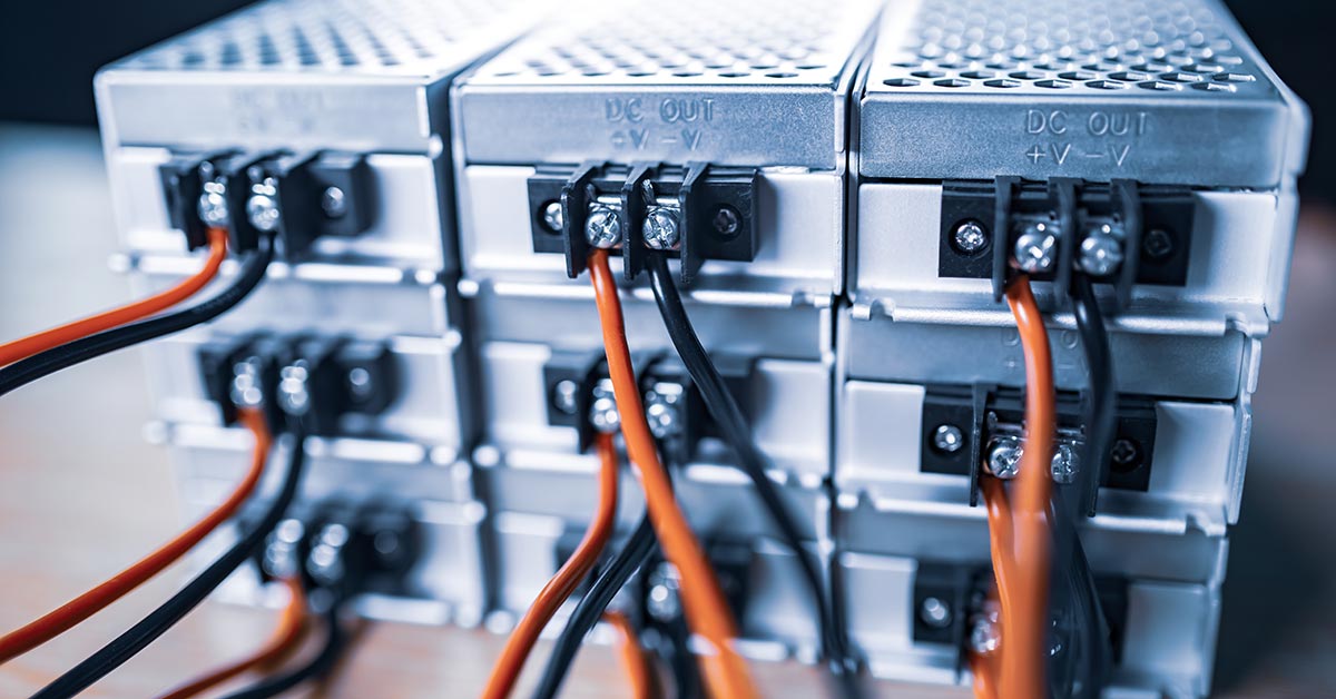 Comparación entre batería virtual y batería física para placas solares
