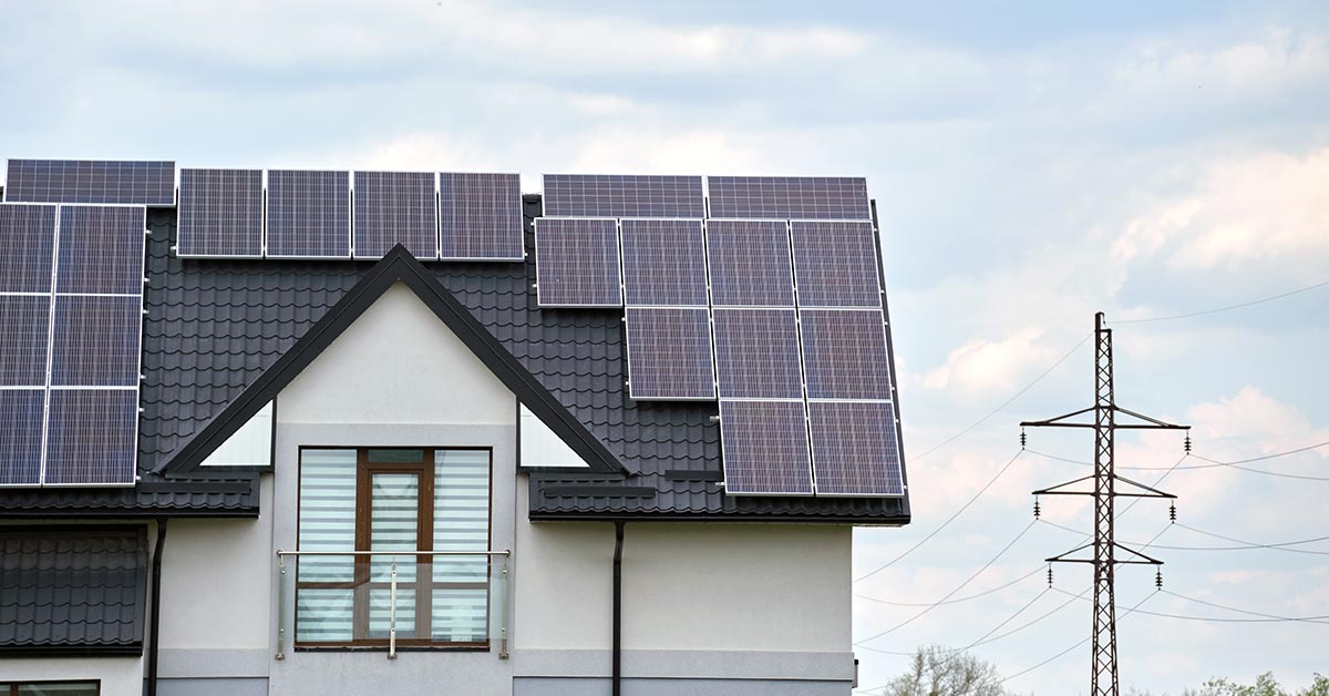 Compensación de excedentes de autoconsumo solar en la factura eléctrica